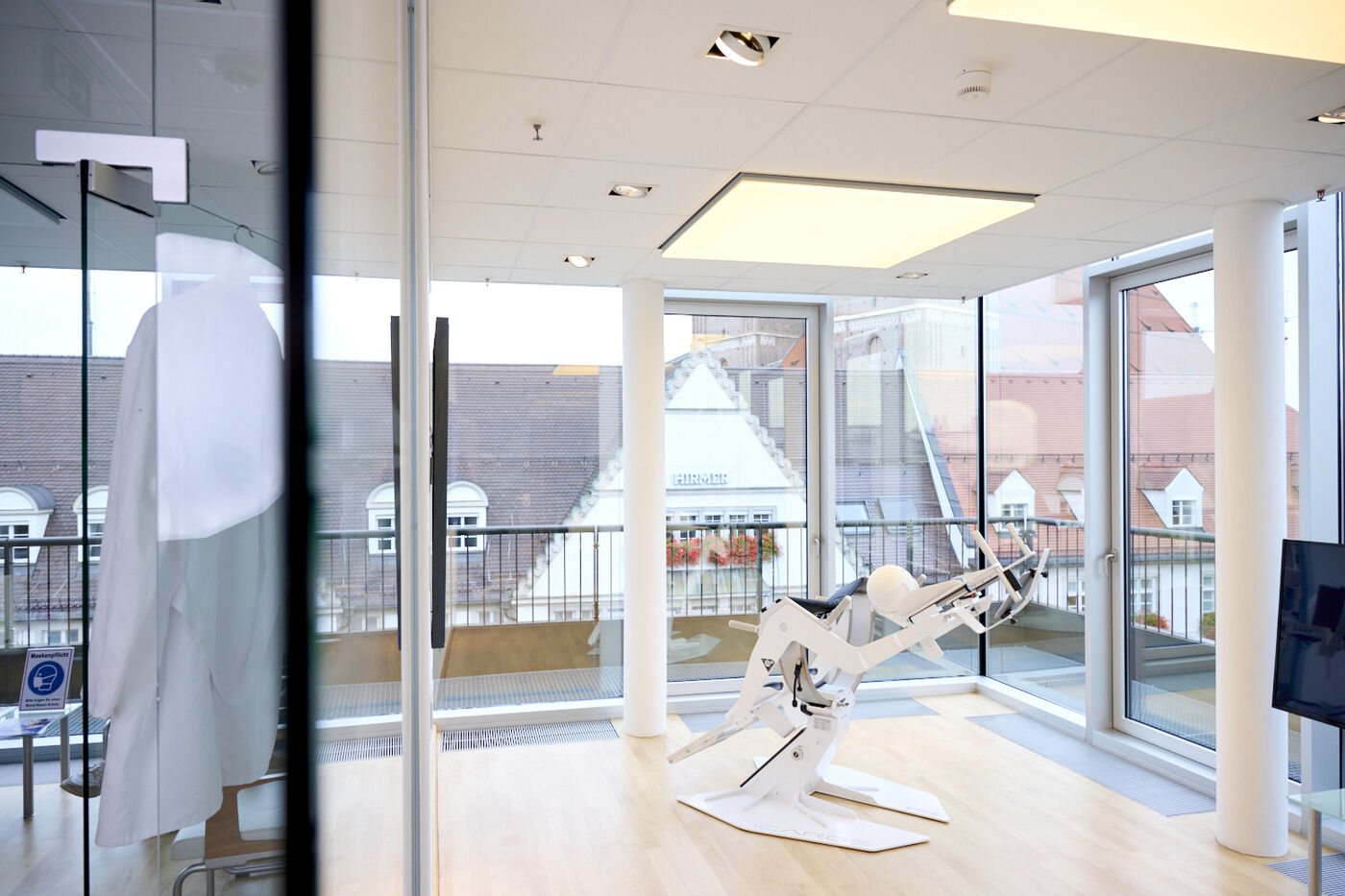 ICAROS Health in a bright training room
